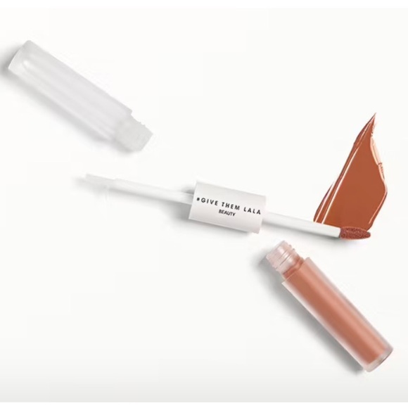 GIVE THEM LALA Beauty Matte & Moisture 2 in 1 Lip Duo Wand In Birthday Suit - Picture 2 of 10